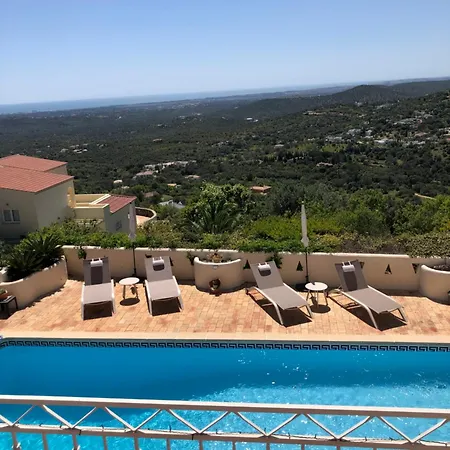 Felicidade Bed and Breakfast 4*