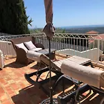 Bed & Breakfast Felicidade 3*