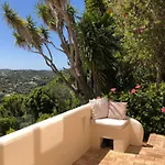 Bed & Breakfast Felicidade 3*