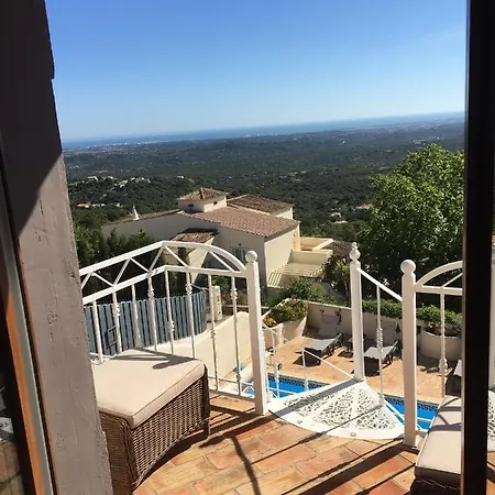 Felicidade Bed & Breakfast Loule