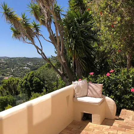 Bed and breakfast Felicidade 3*