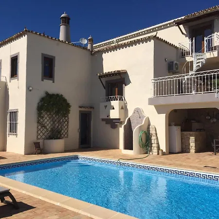 Felicidade Bed & Breakfast 4*